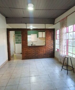Casa a 50 mt de Larramendi frente al Chango Más Paraná
