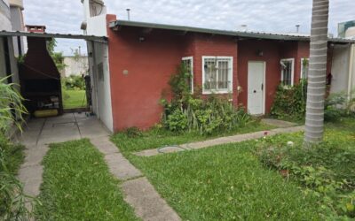 Casa en Oro Verde 3 dormitorios con patio y cochera